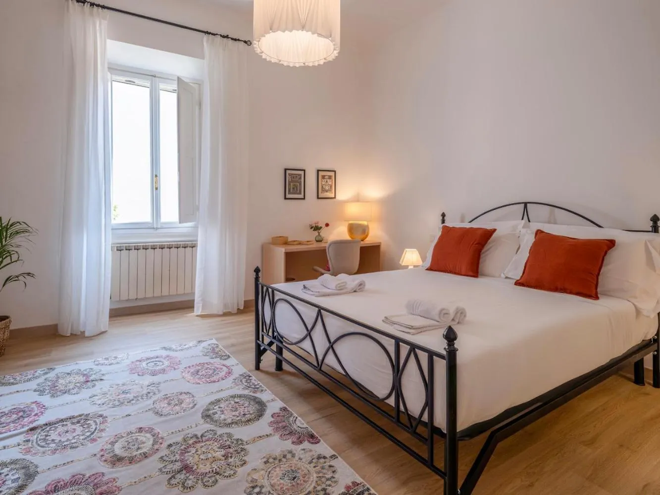 Tuscan Tempo 2 Double Bedrooms Apt A Stone'S Throw From The Center 피렌체 아파트